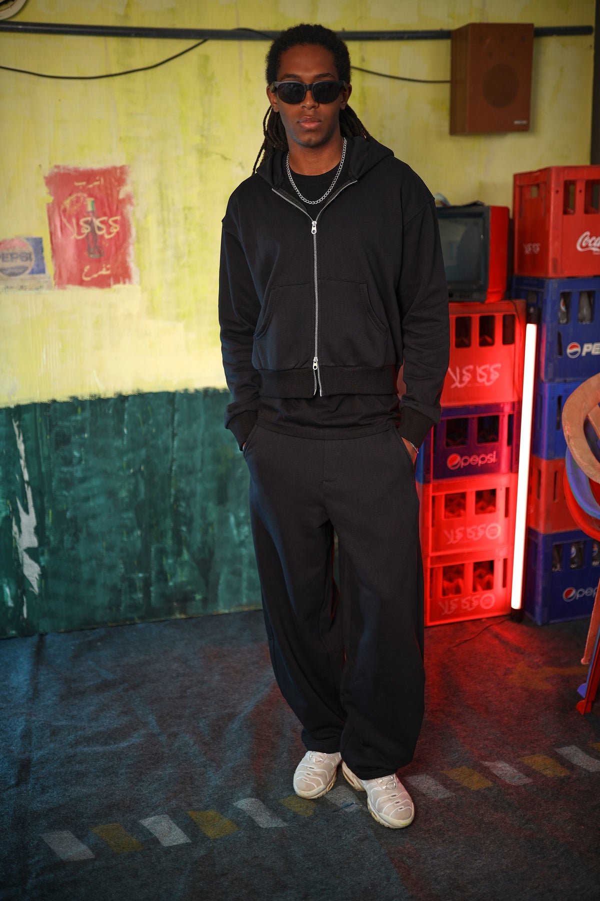 Zip-Up Hoodie & Sweatpants Set in Black - Casual Co-ord | WW26SET001